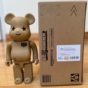 Amazon Japan Bearbrick 400%